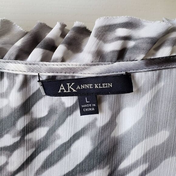 Anne Klein silver blouse, size L - Picture 5 of 10